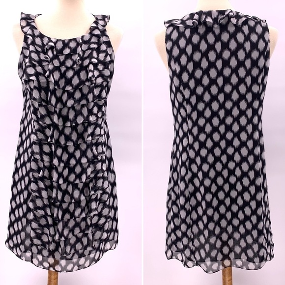 Adrianna Papell Dresses & Skirts - Adrianna Papel Petites Tiered Ruffle Detail Dress